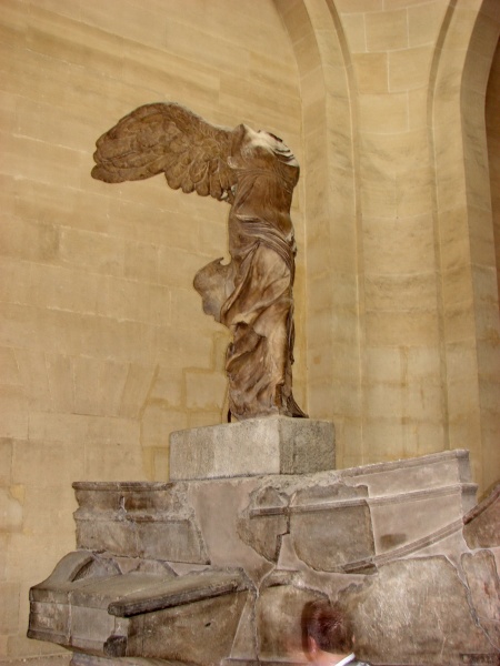 Fichier:Le-Louvre-Victoire-De-Samothrace.fullsize.jpg