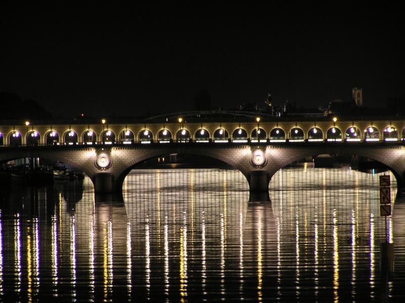 Fichier:Pont de Bercy la nuit - Paris.jpg