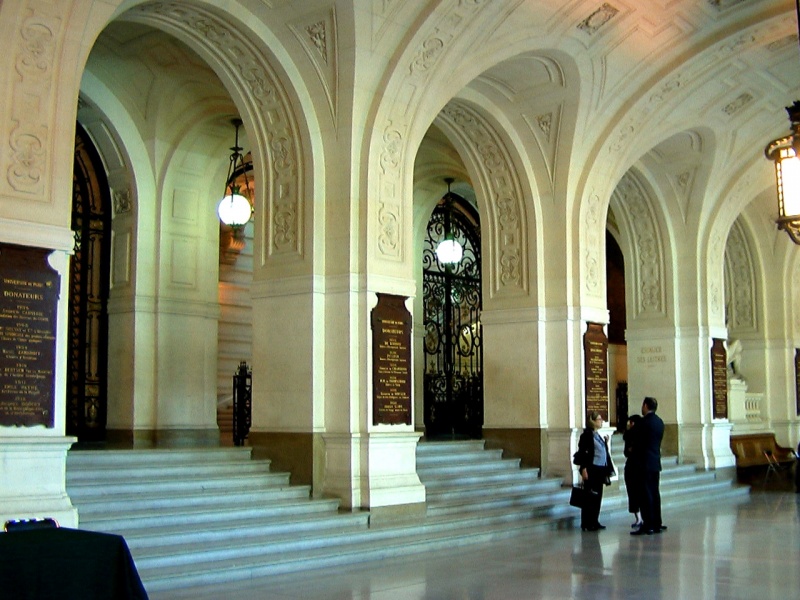 Fichier:Sorbonne - Hall entree 2.jpg